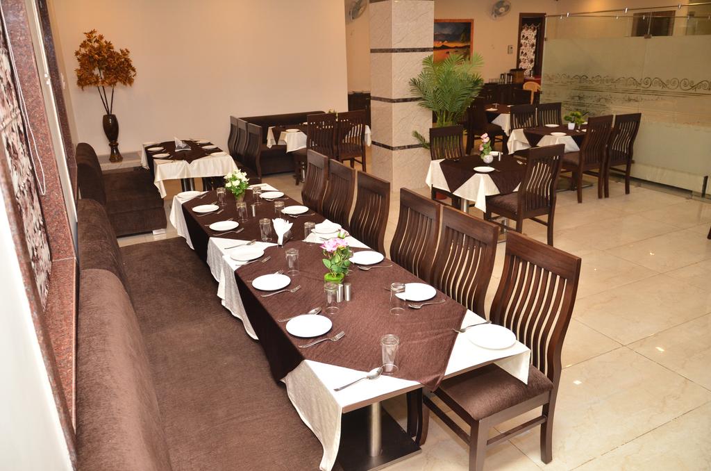 Regal Hotel And Restaurant Mathura Restaurant