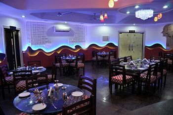 Goverdhan Palace Hotel Mathura Restaurant